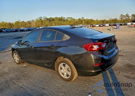 2018 Chevrolet Cruze Ls z USA, uszkodzony, nr VIN 1G1BC5SM1J7172357